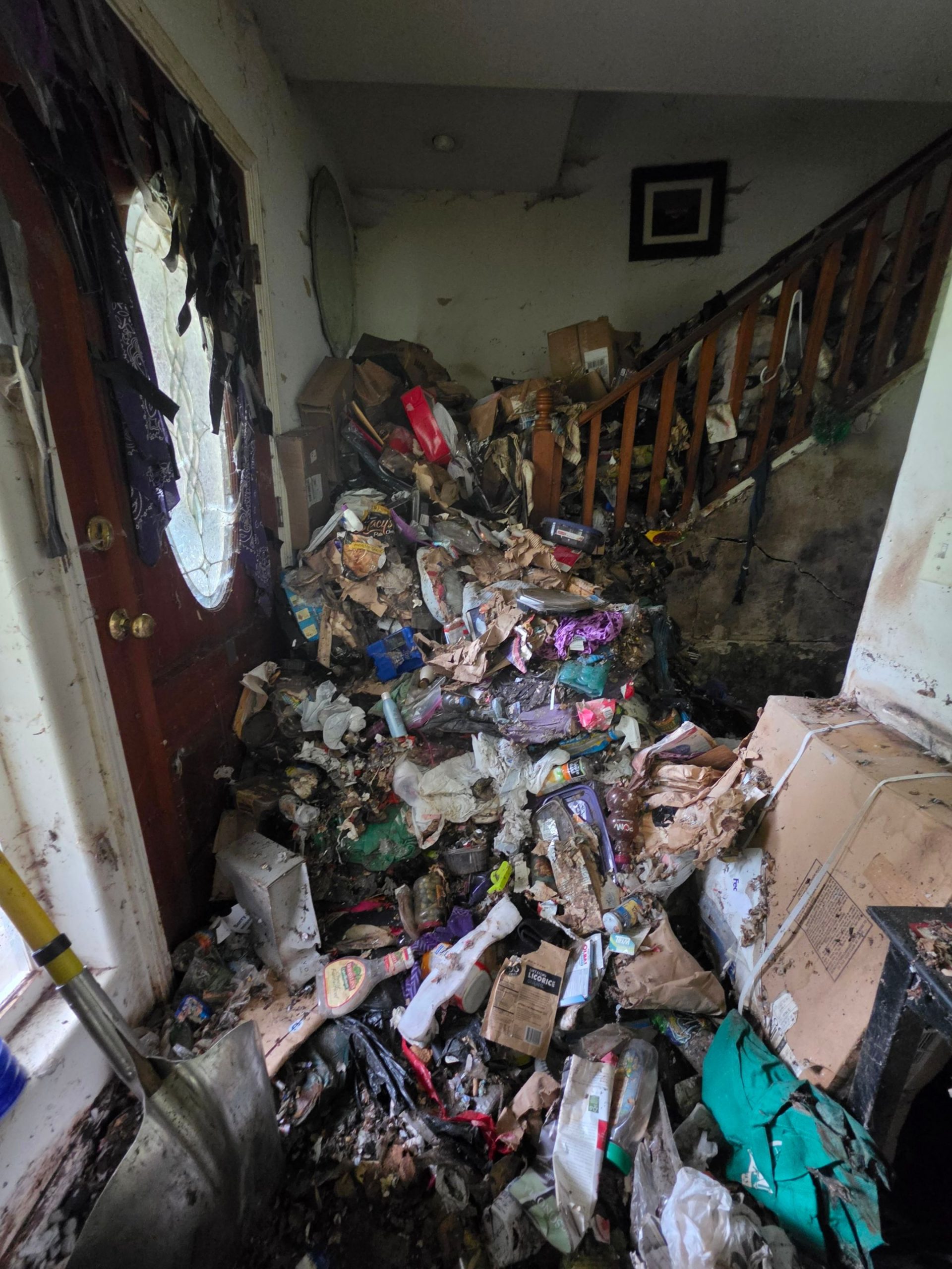 hoarded-stairwell-before-pic
